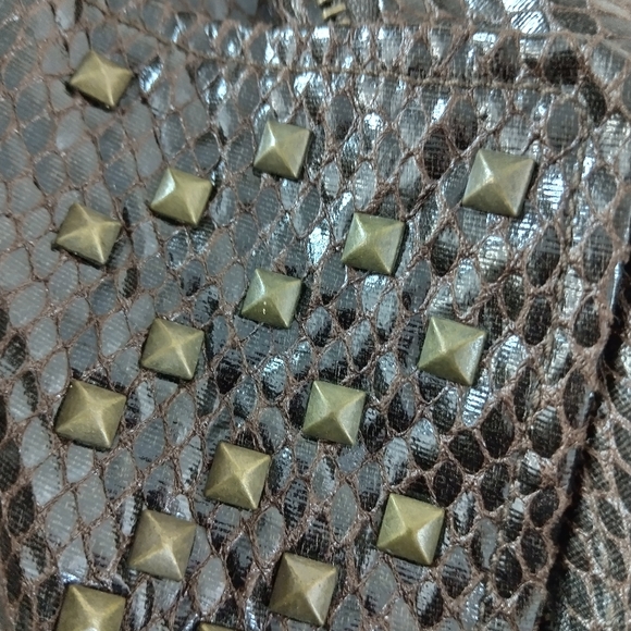 V Cristina women's brown studded vest Size XL Trending Brown Faux Snake Skin EUC - Picture 9 of 13